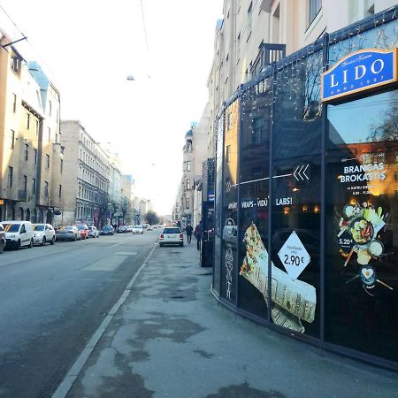 Tiny Non-Smoking Caka & Free Parking Appartement Riga Buitenkant foto